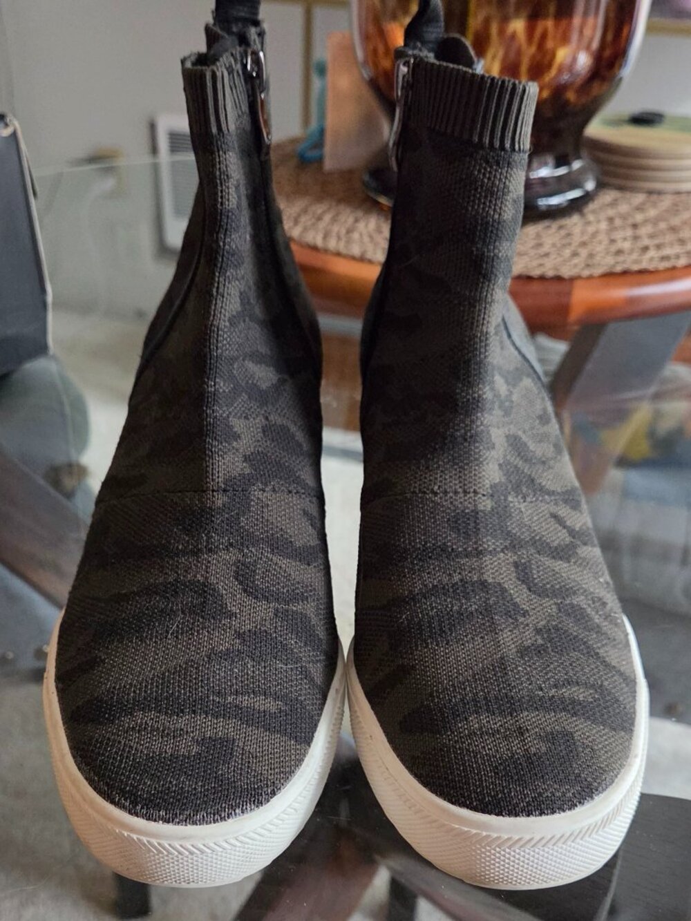 Size 9 DKNY wedge sneakers